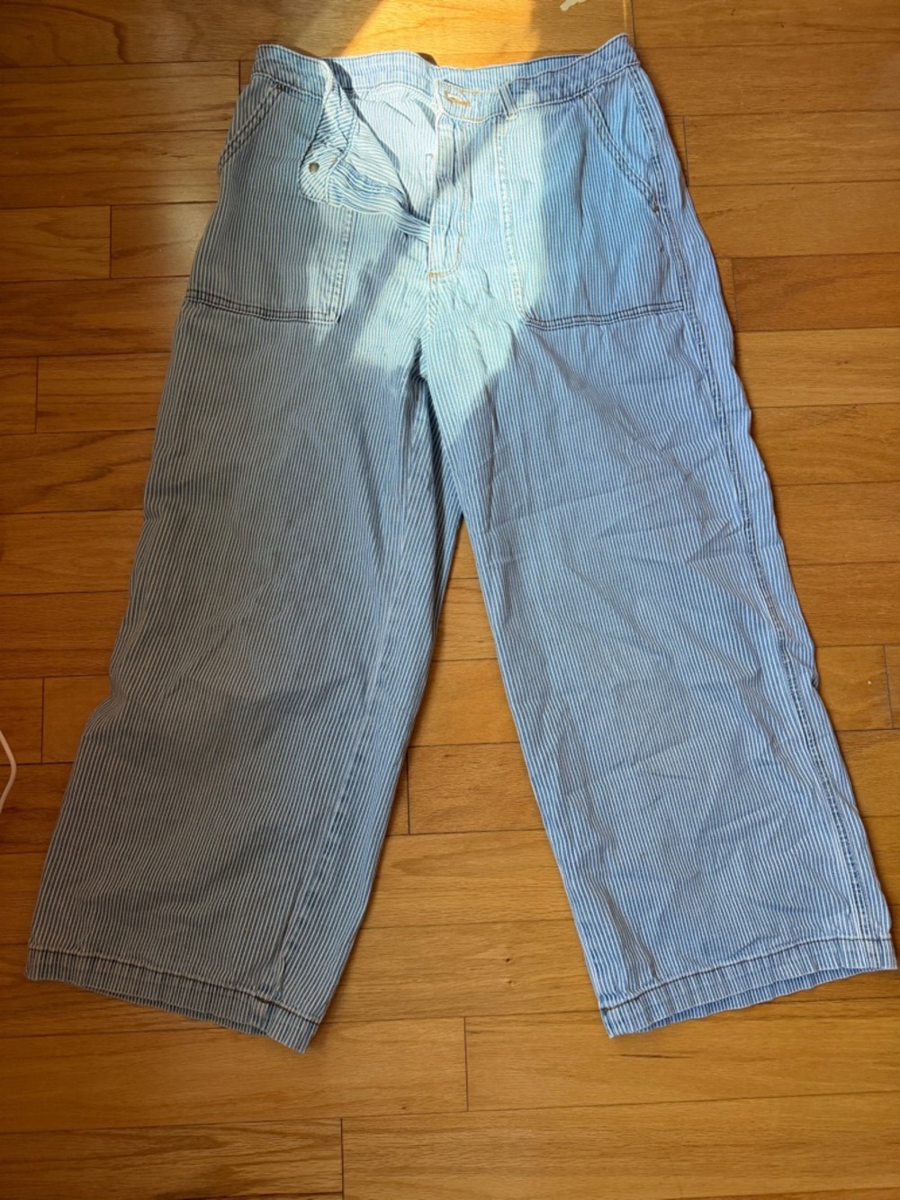 Universal thread Light Blue Striped women’s  Casual Wide-Leg Pants